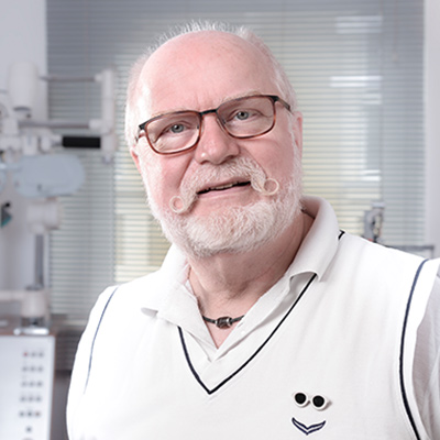 Dr-Schwarz-Portrait Dr-Schwarz-Portrait